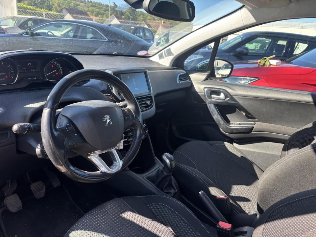 PEUGEOT 208 (2) 1.2 PURETECH 110 S&S ALLURE 3P