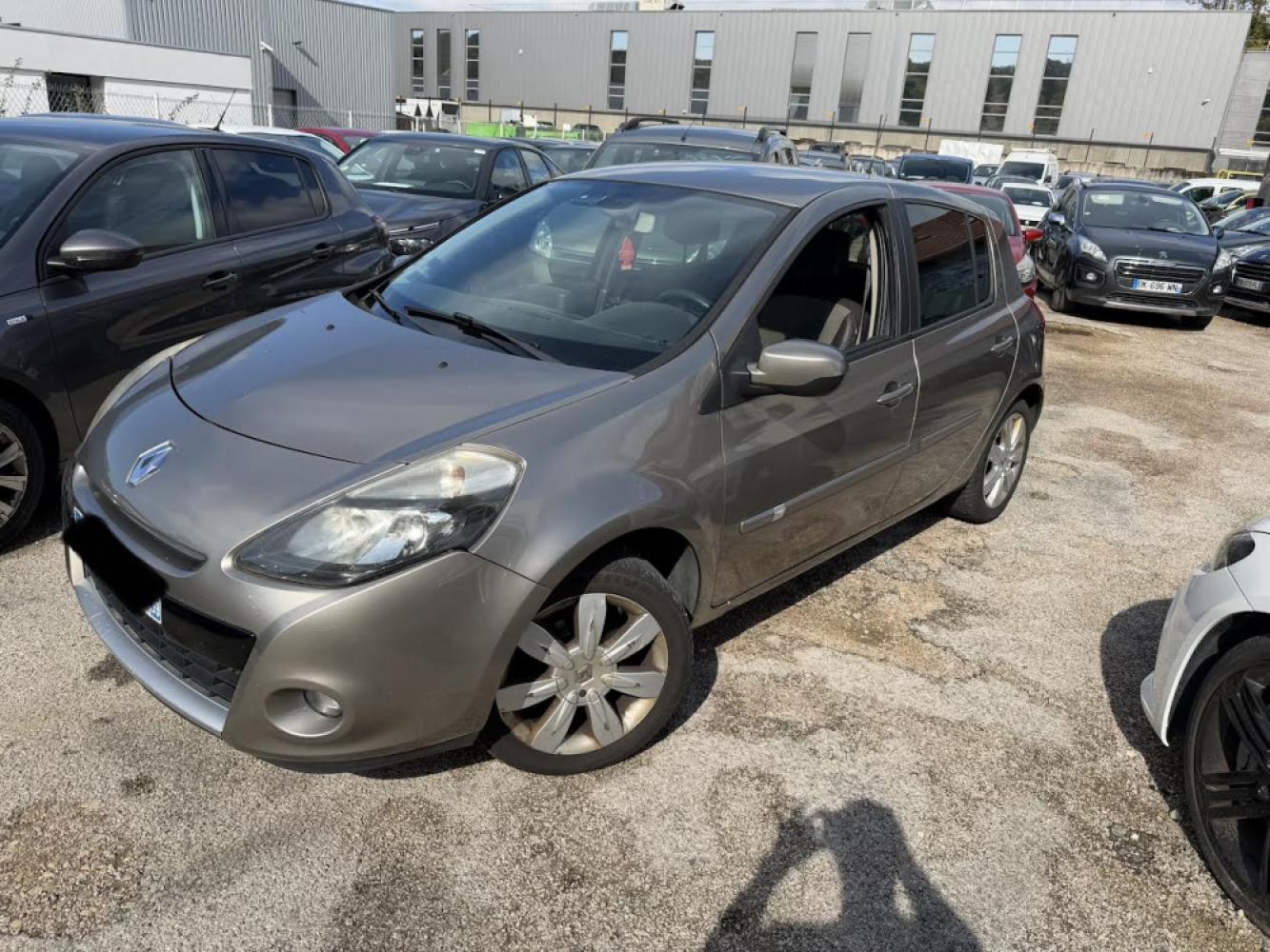 RENAULT CLIO III (2) 1.2 TCE 100 XV DE FRANCE 5P