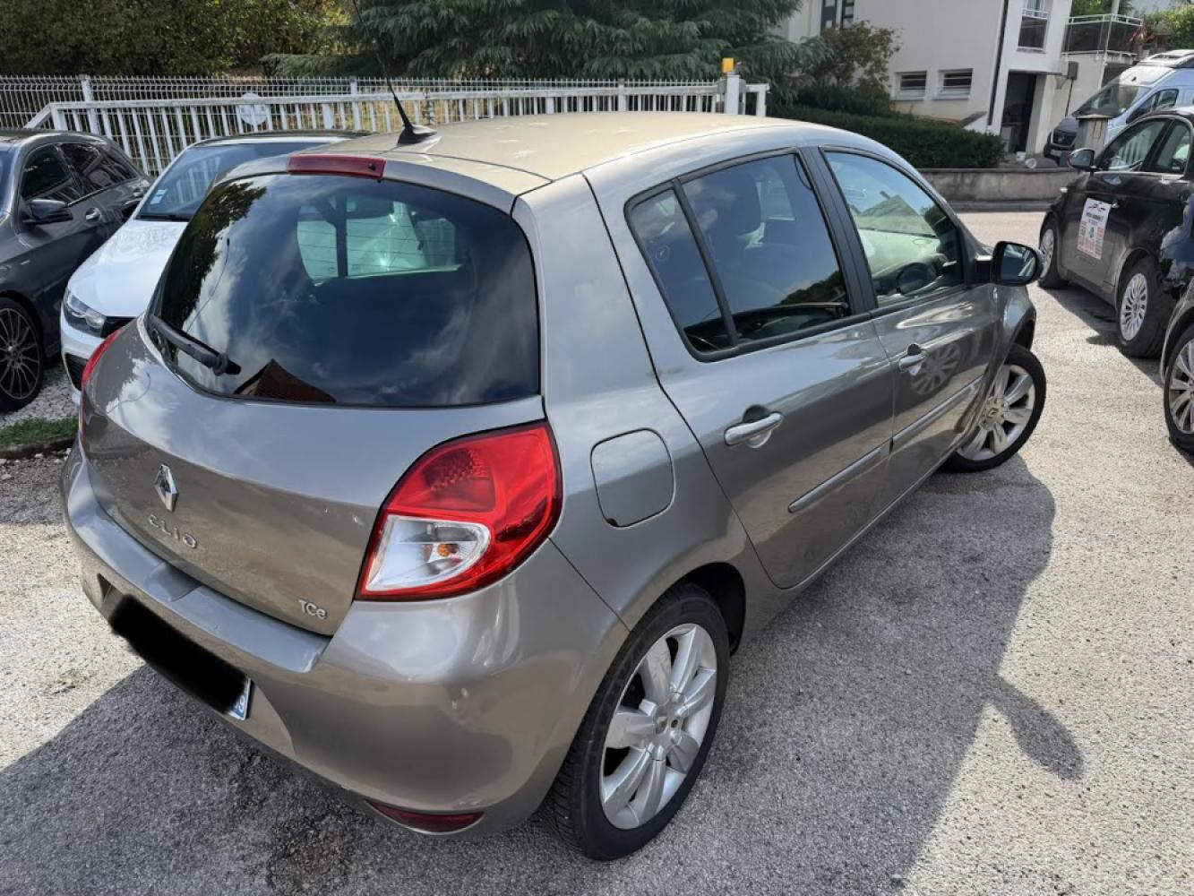 RENAULT CLIO III (2) 1.2 TCE 100 XV DE FRANCE 5P