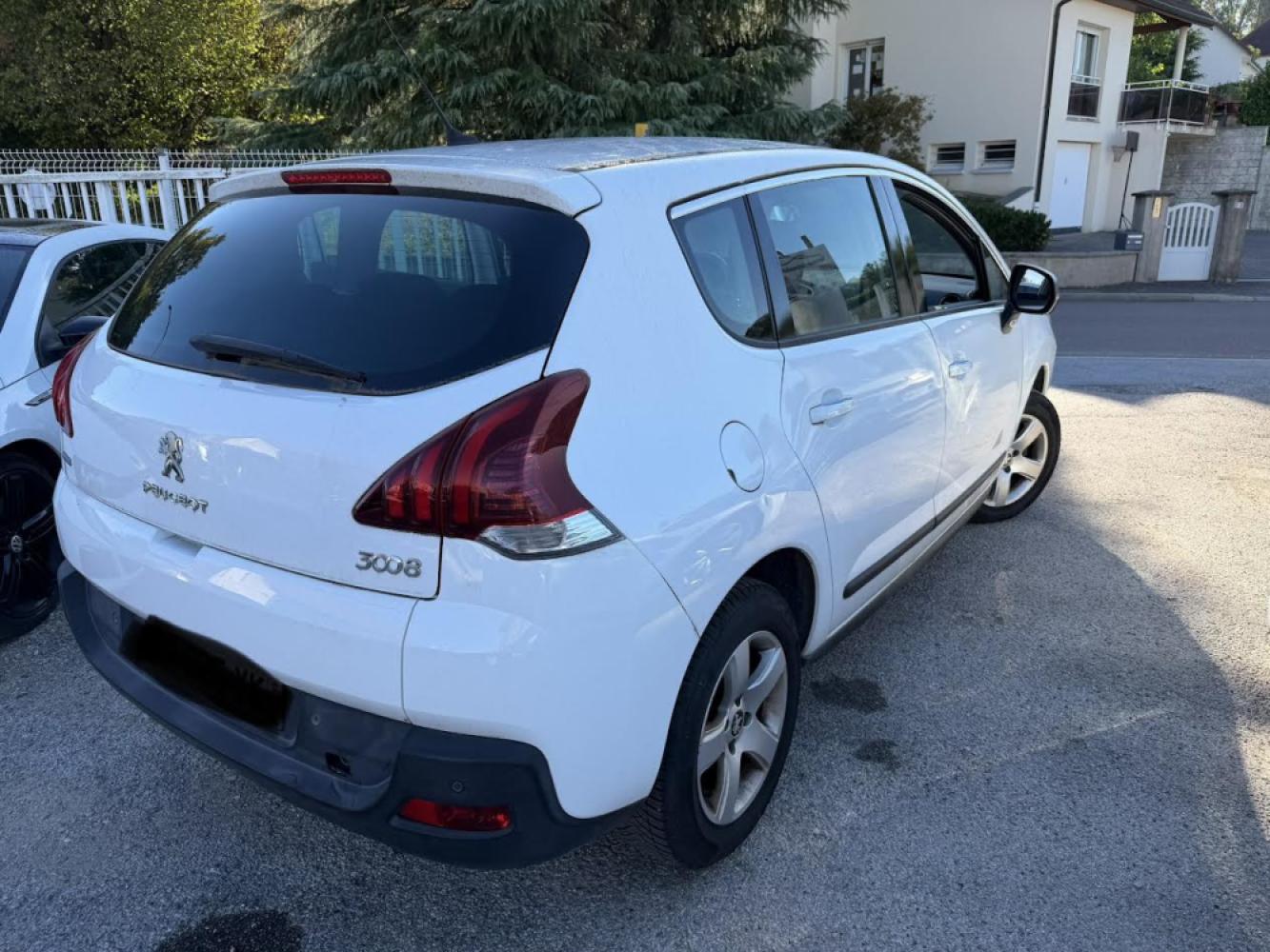 PEUGEOT 3008 (2) 1.6 BLUEHDI 120 S&S ALLURE