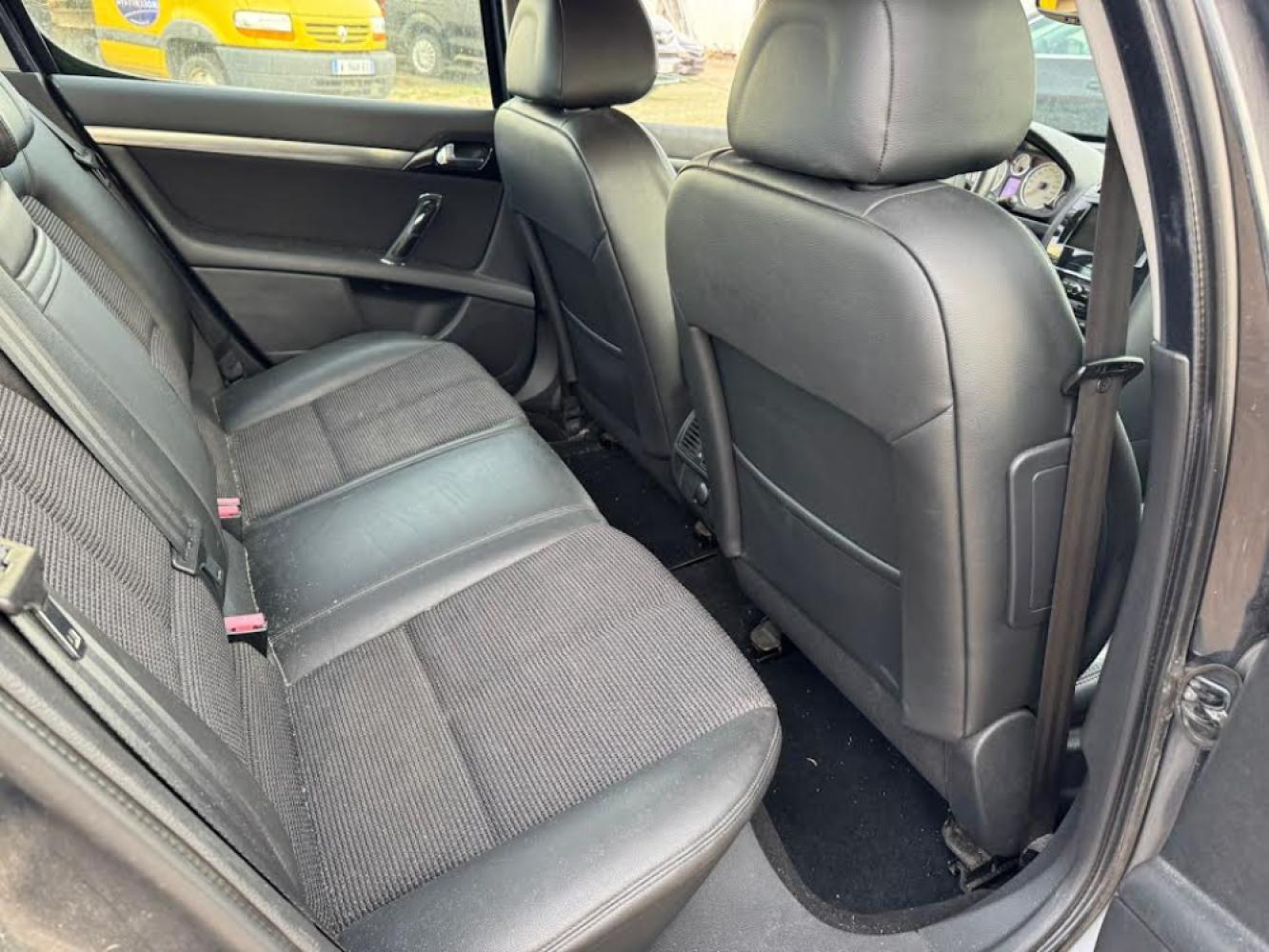 PEUGEOT 407 2.0 HDI 140CH SIGNATURE