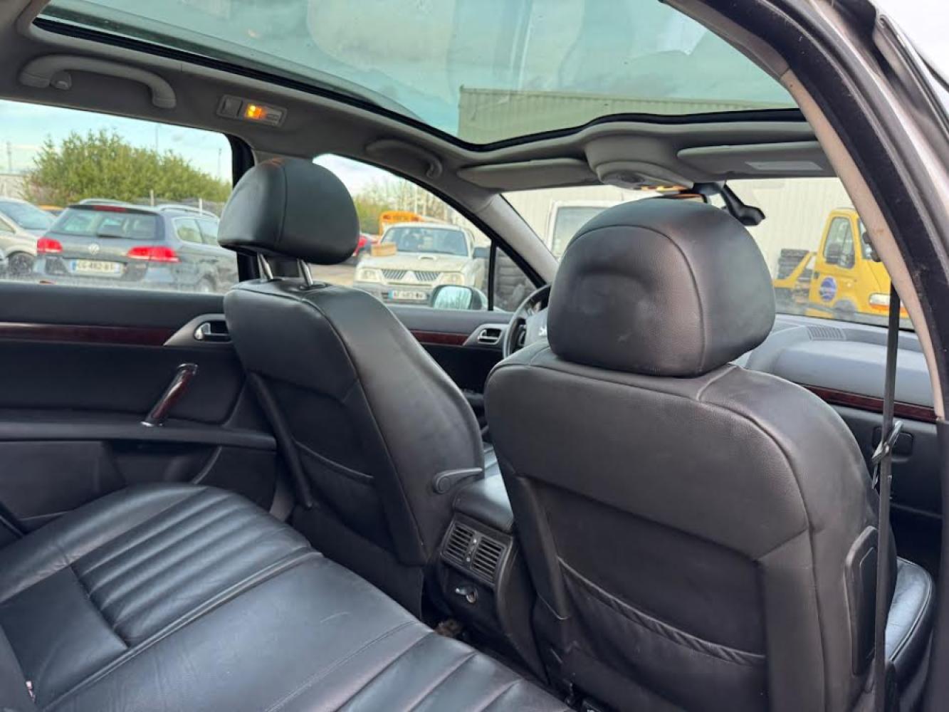 PEUGEOT 407 2.0 HDI 140CH SIGNATURE