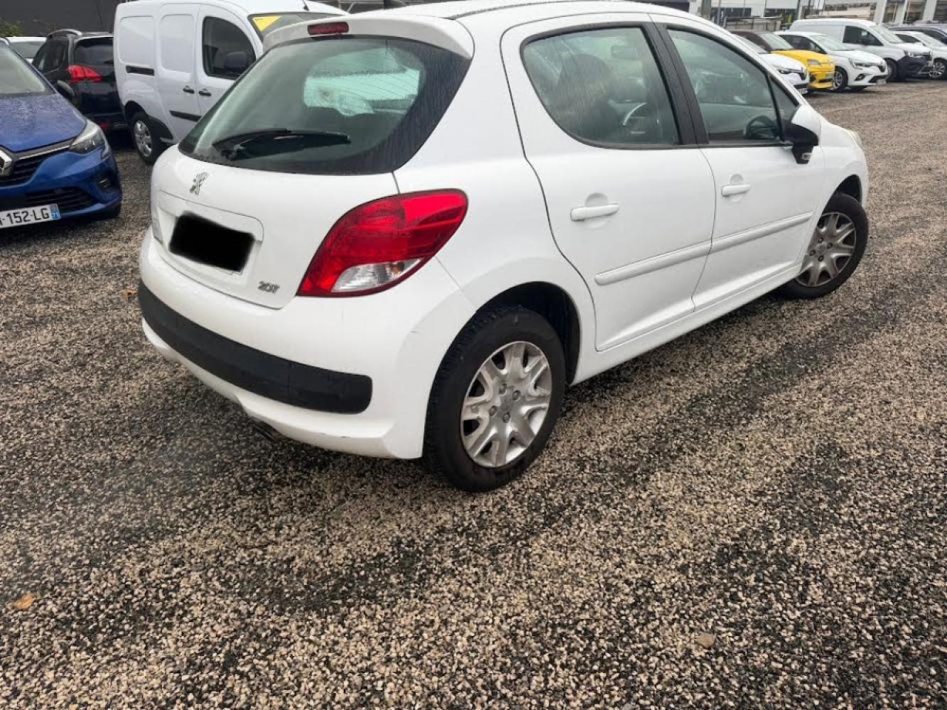 PEUGEOT 207 1.6 HDI 90CH PREMIUM