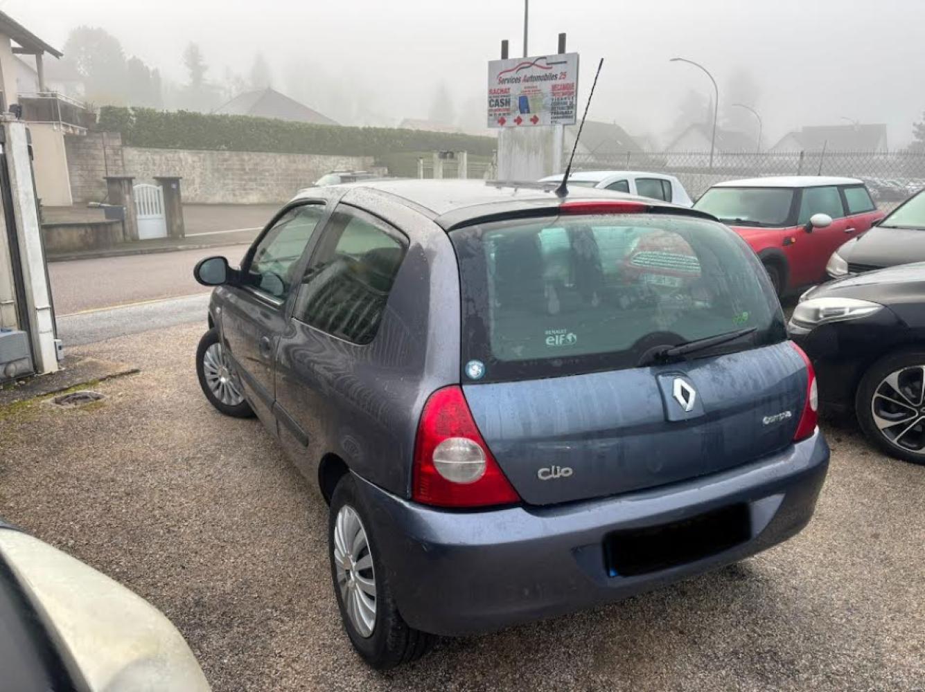 RENAULT CLIO 1.2 75 AUTHENTIQUE