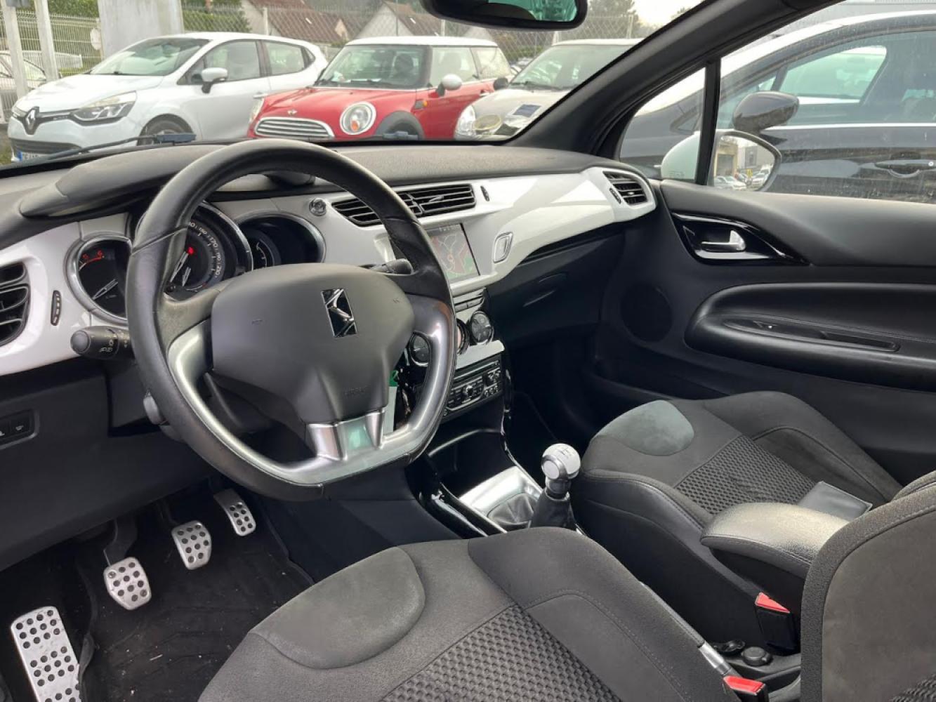 CITROEN DS3 1.6 E-HDI 90 AIRDREAM RED EDITION