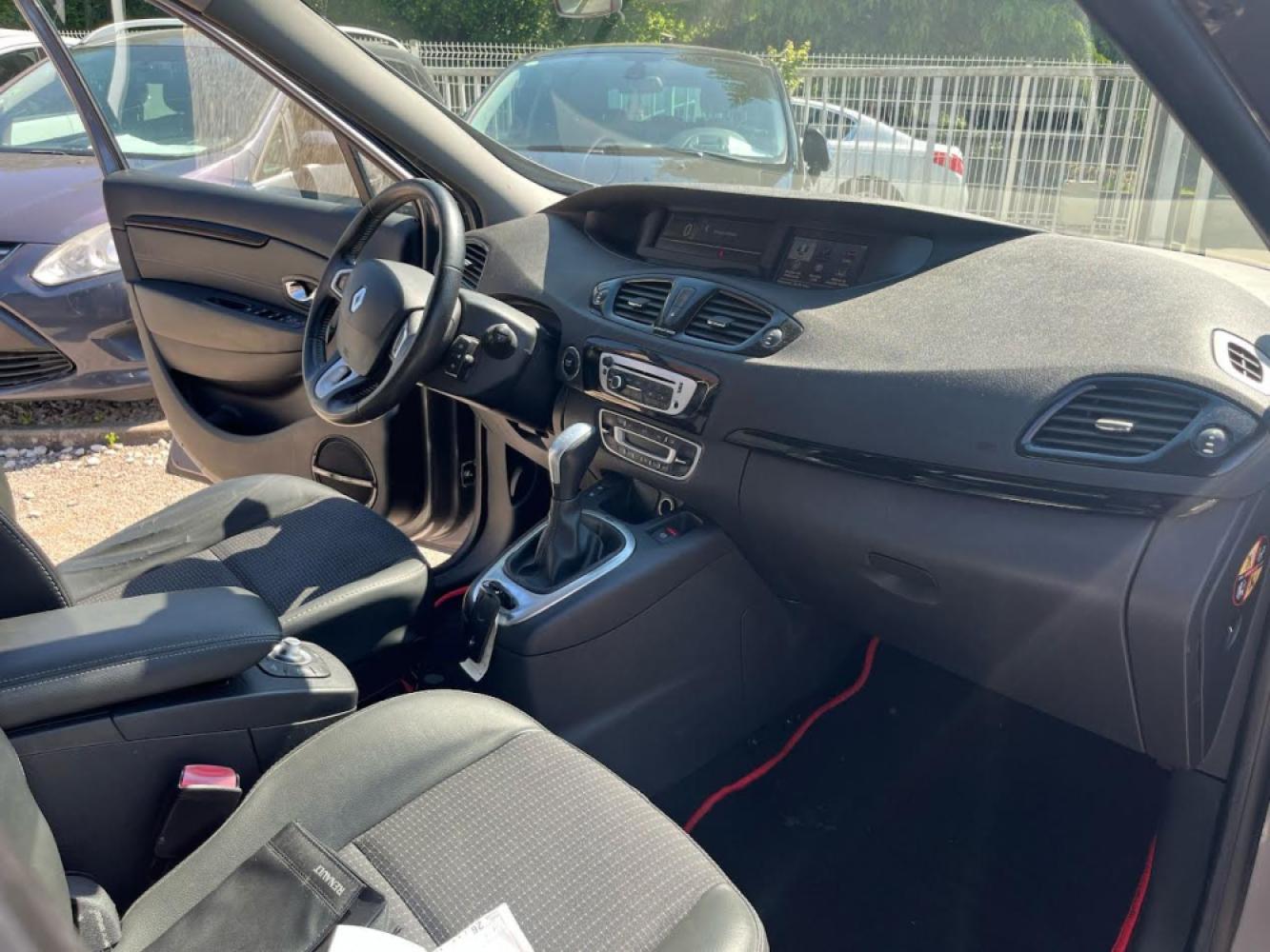 RENAULT SCENIC III (3) 1.5 DCI 110 BOSE EDC 5 PLC
