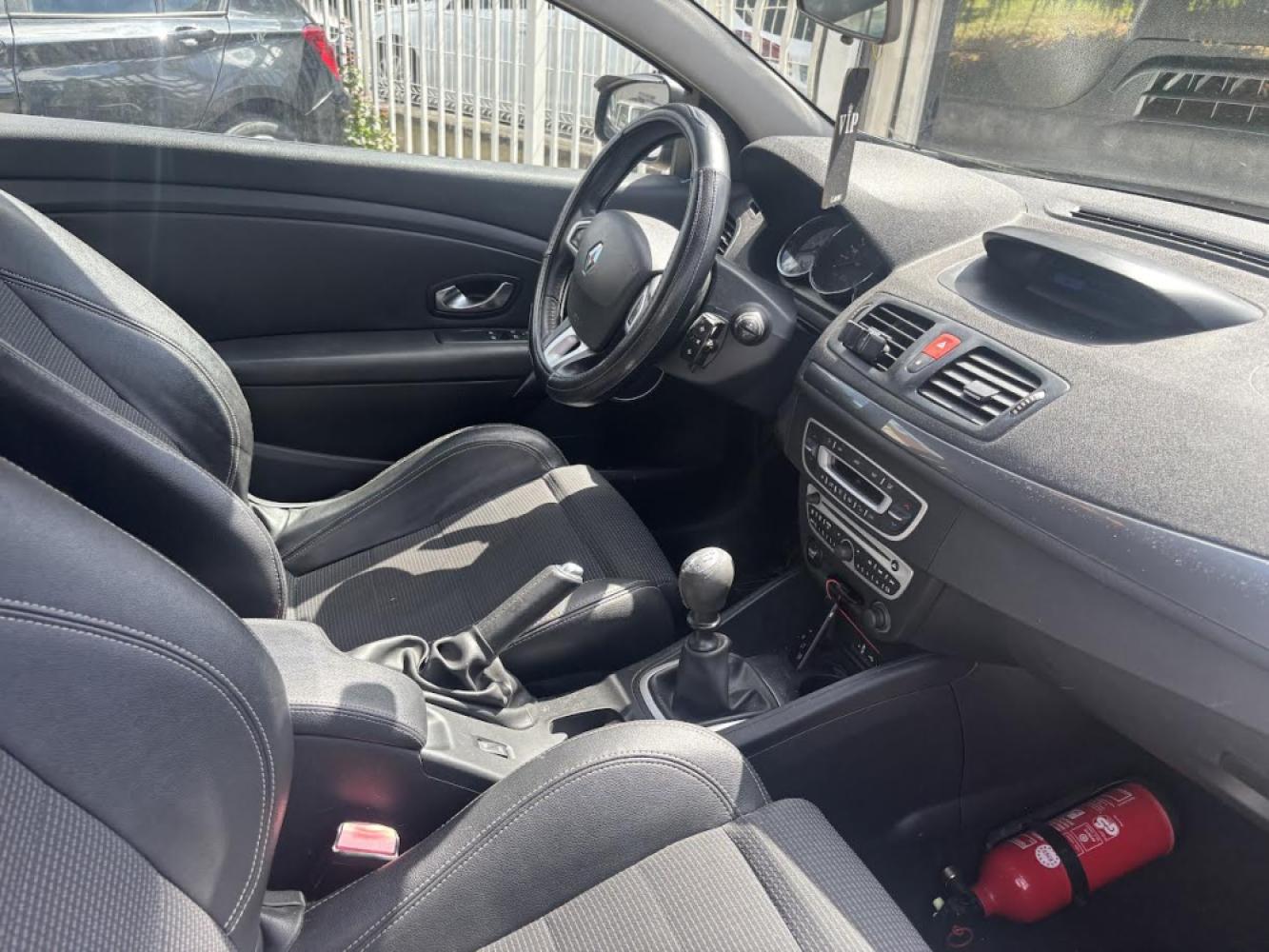 RENAULT MEGANE III COUPE 1.6 16V 110 BIO-ETHANOL COLOR EDITION